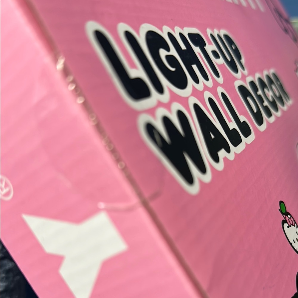 Hello Kitty Light-Up Wall Decor 17” x 15” - New in Box - Picture 6 of 6